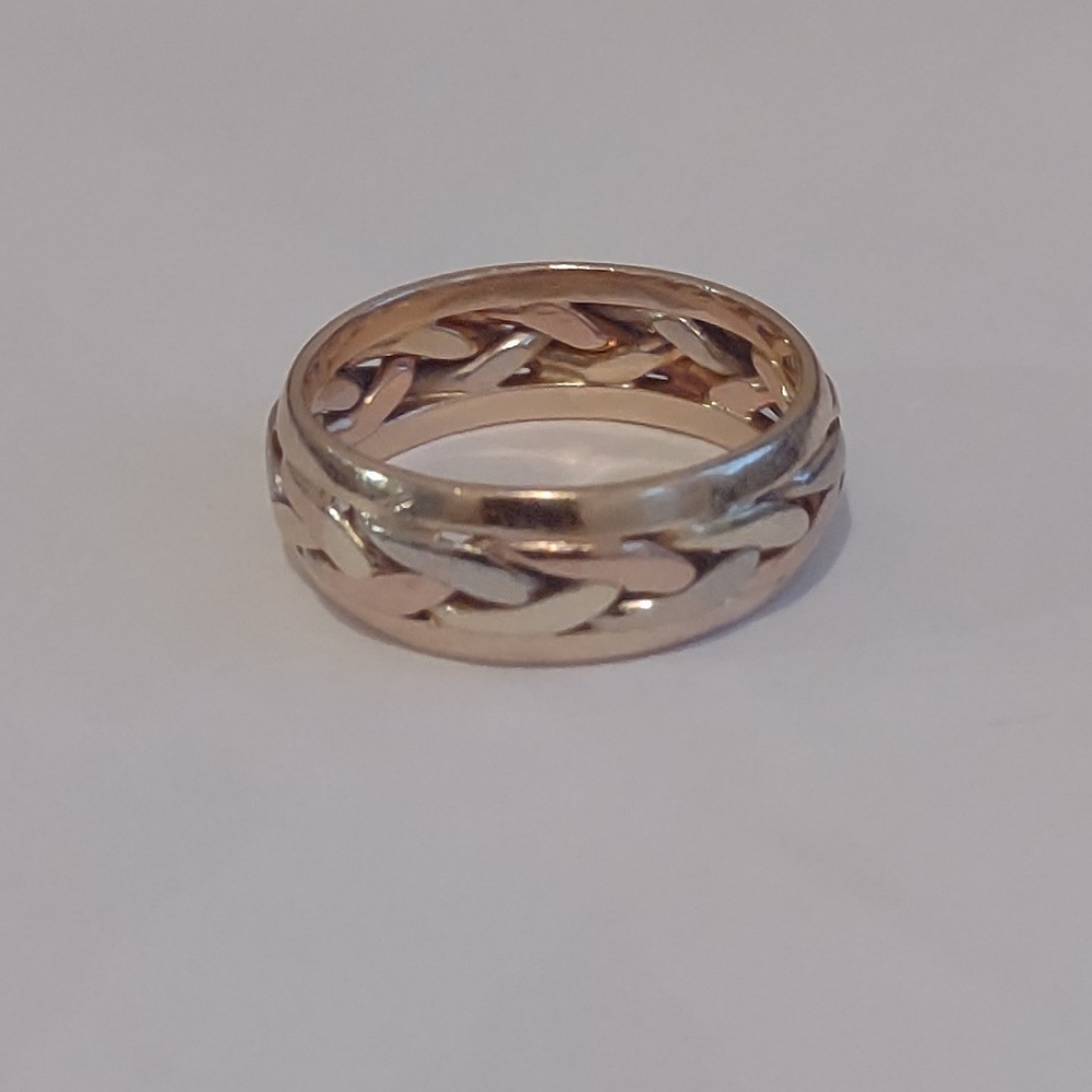 14k gold ring